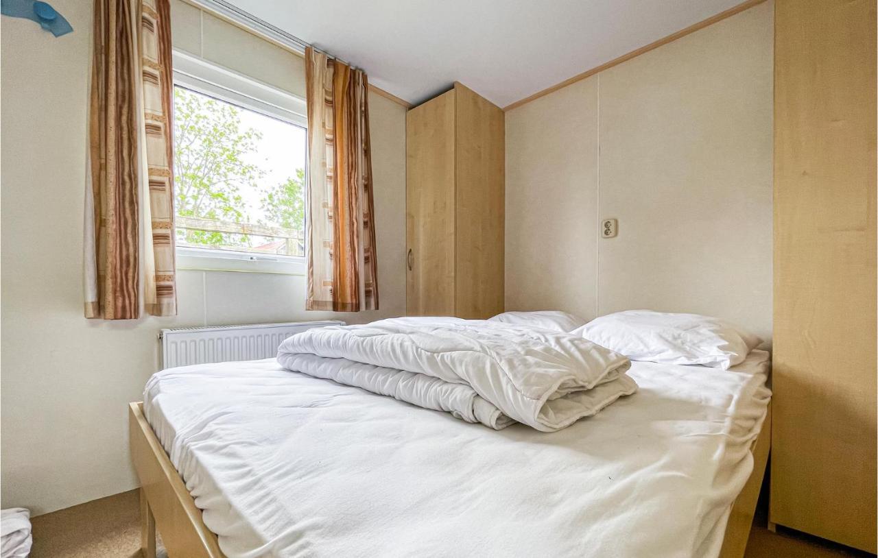 3 Bedroom Stunning Stacaravan In Tzummarum Eksteriør bilde